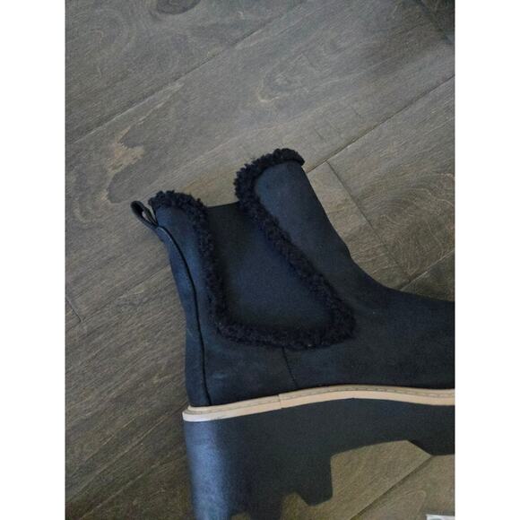 Dolce Vita Vandi Black Lug Sole Chelsea Boots Size 9.5 Platform Block Heel - Picture 6 of 7